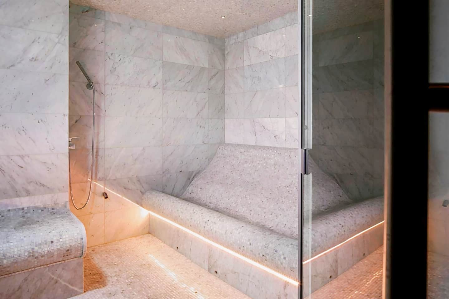 Paris j'Adore Hotel & Spa