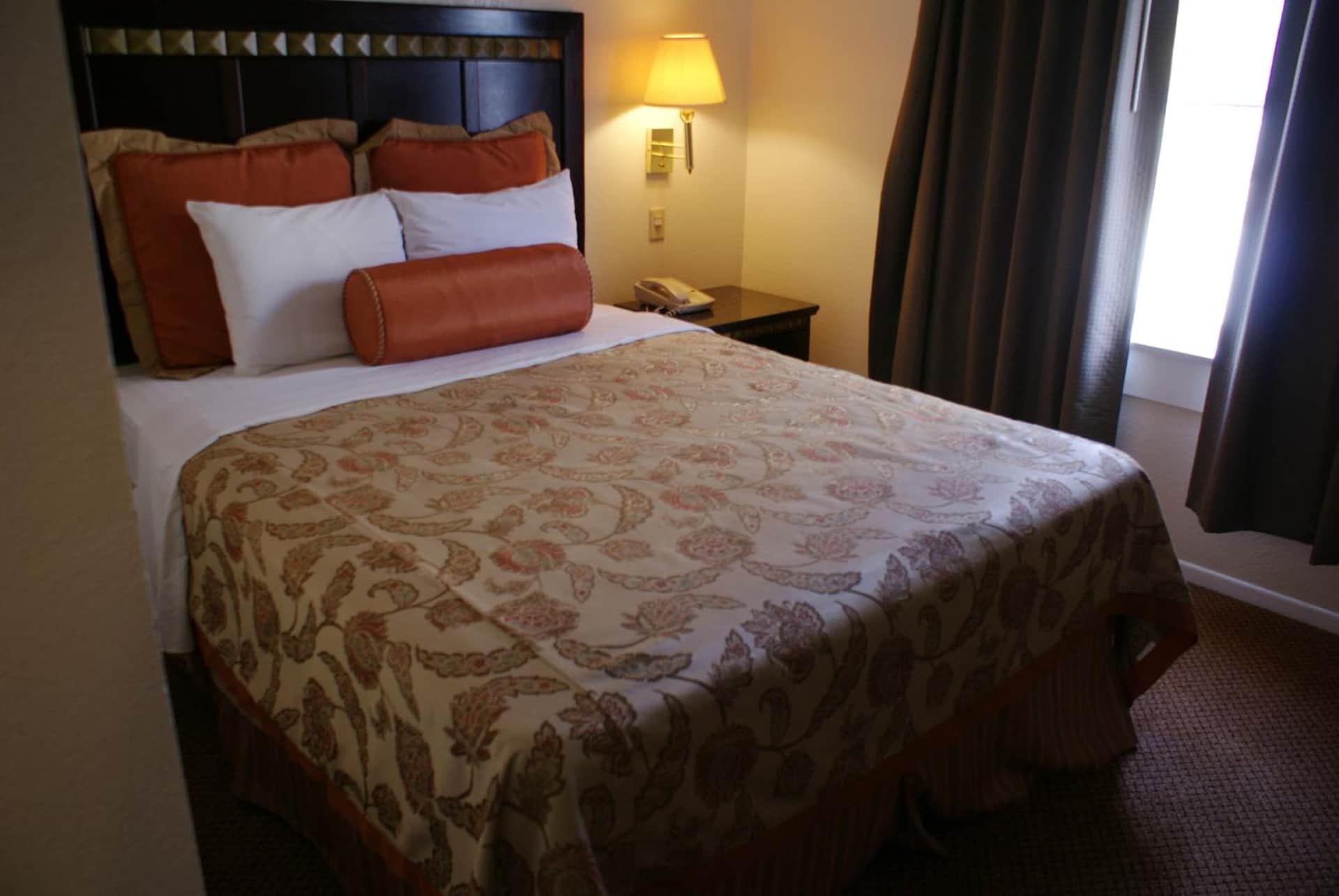 Harborview Inn & Suites San Diego Harbor