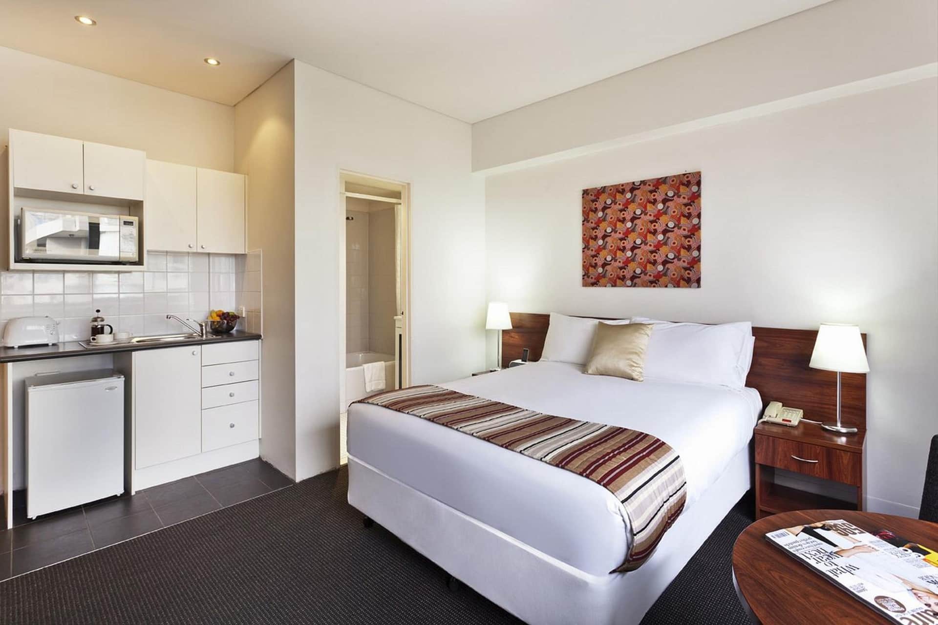 Macleay Hotel