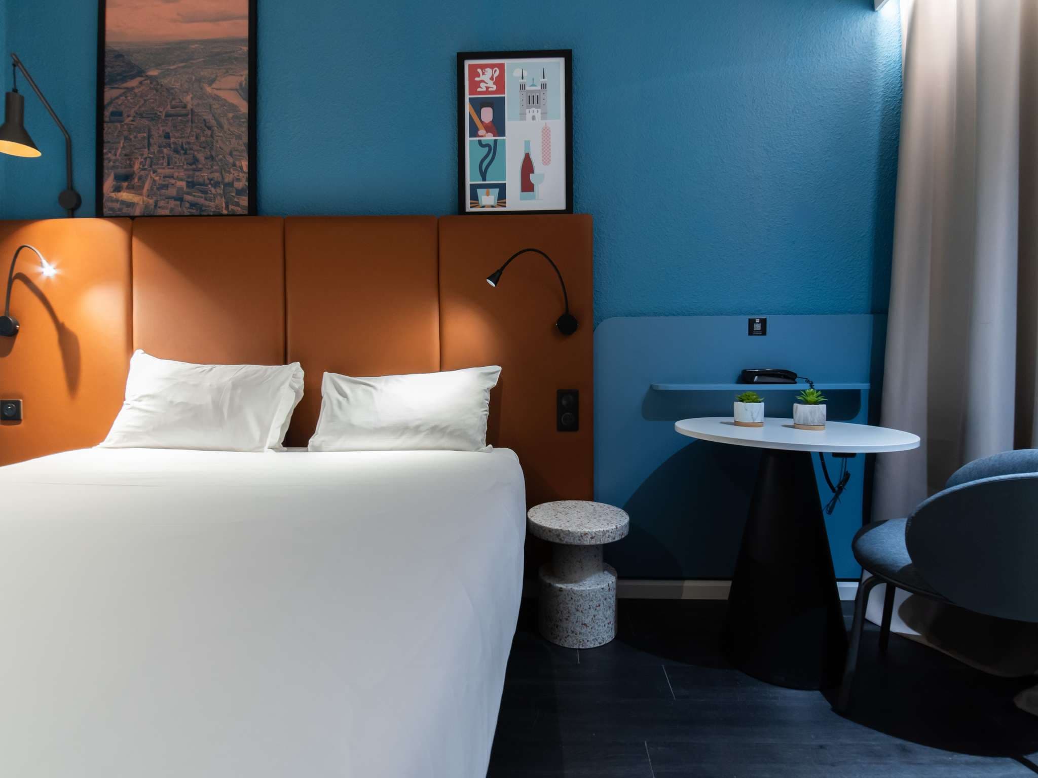 ibis Lyon North