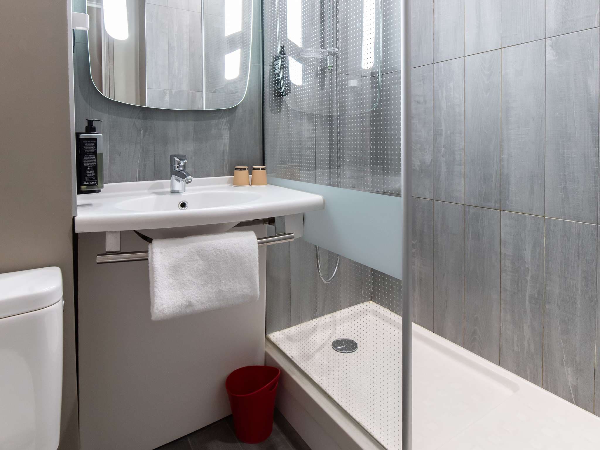 ibis Lyon North