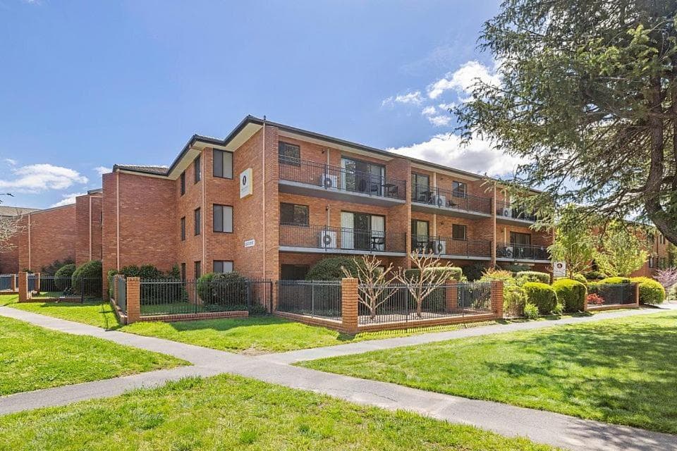 Oxley Court Apartments