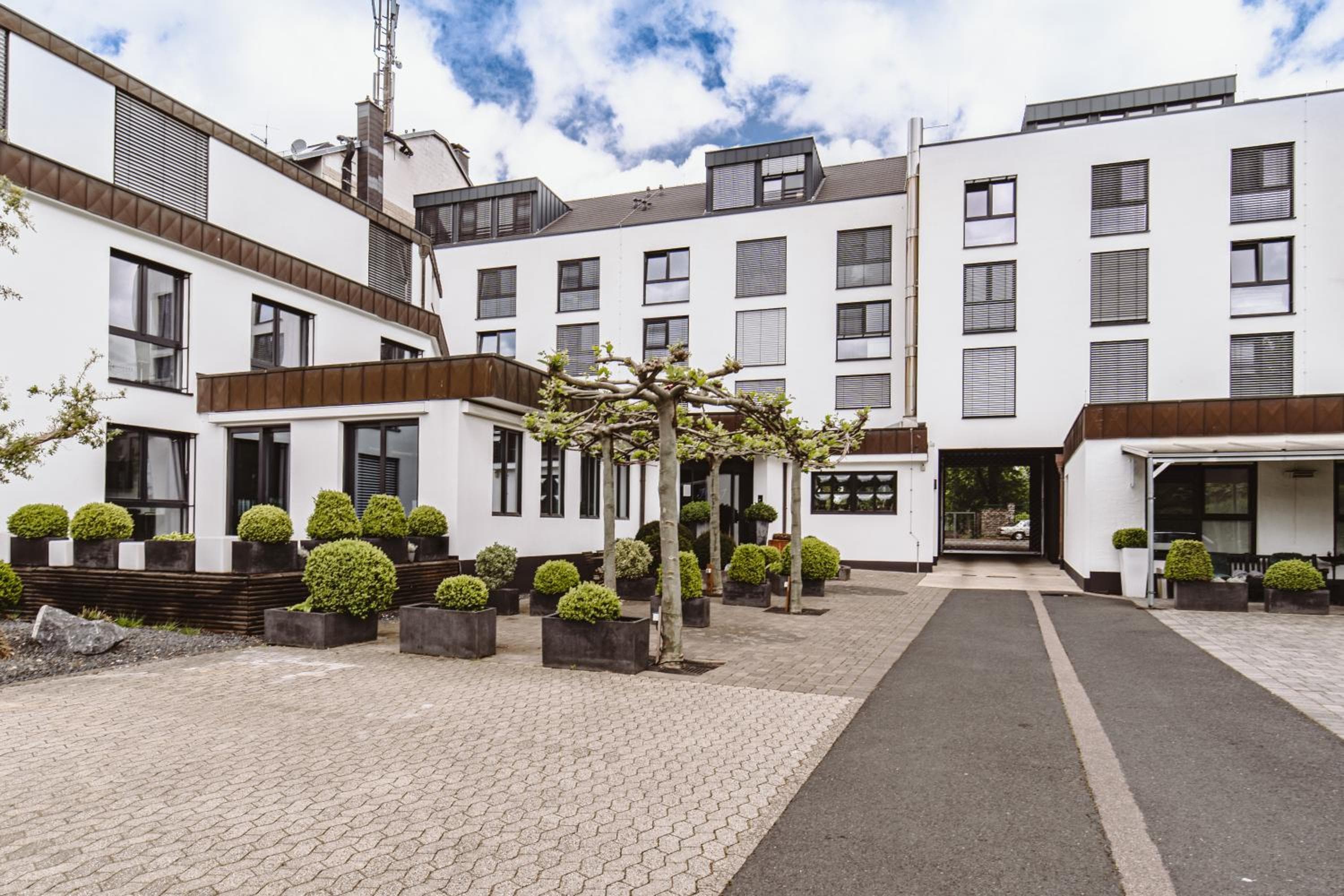 &REPEAT Köln Airport