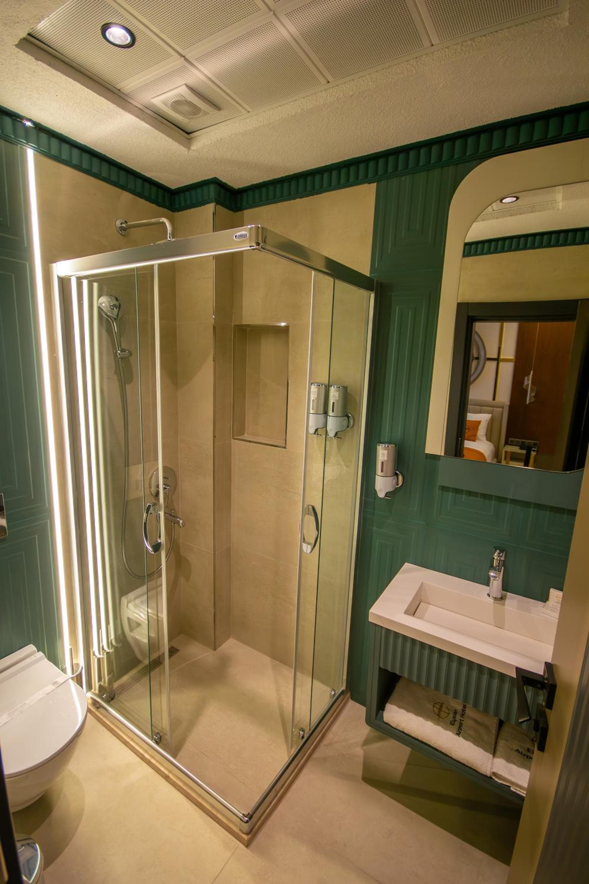 Elysian Airport Hotel