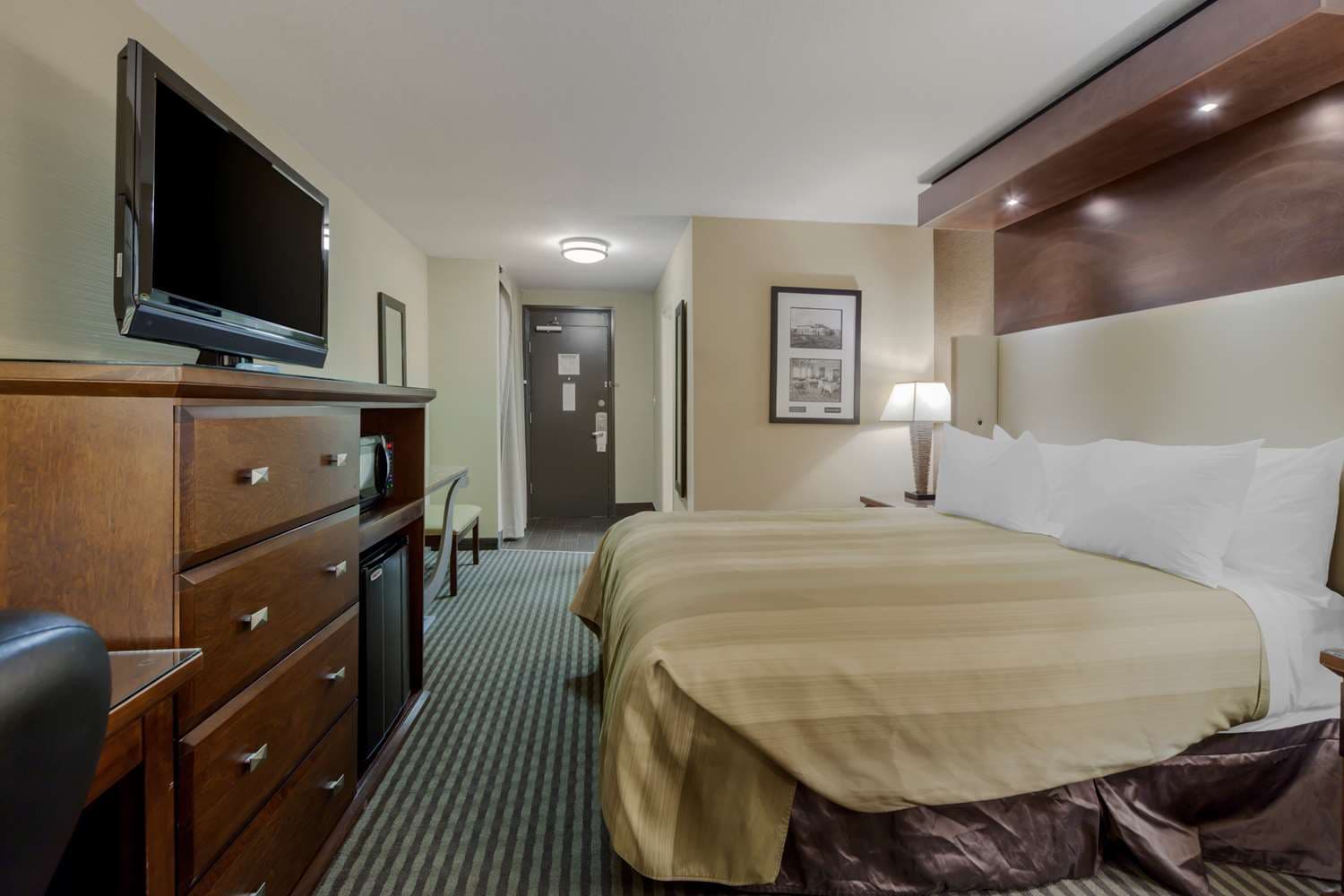 Best Western Premier Denham Inn & Suites