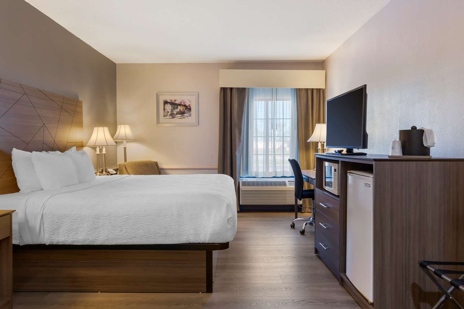 Best Western Plus South Hill Inn