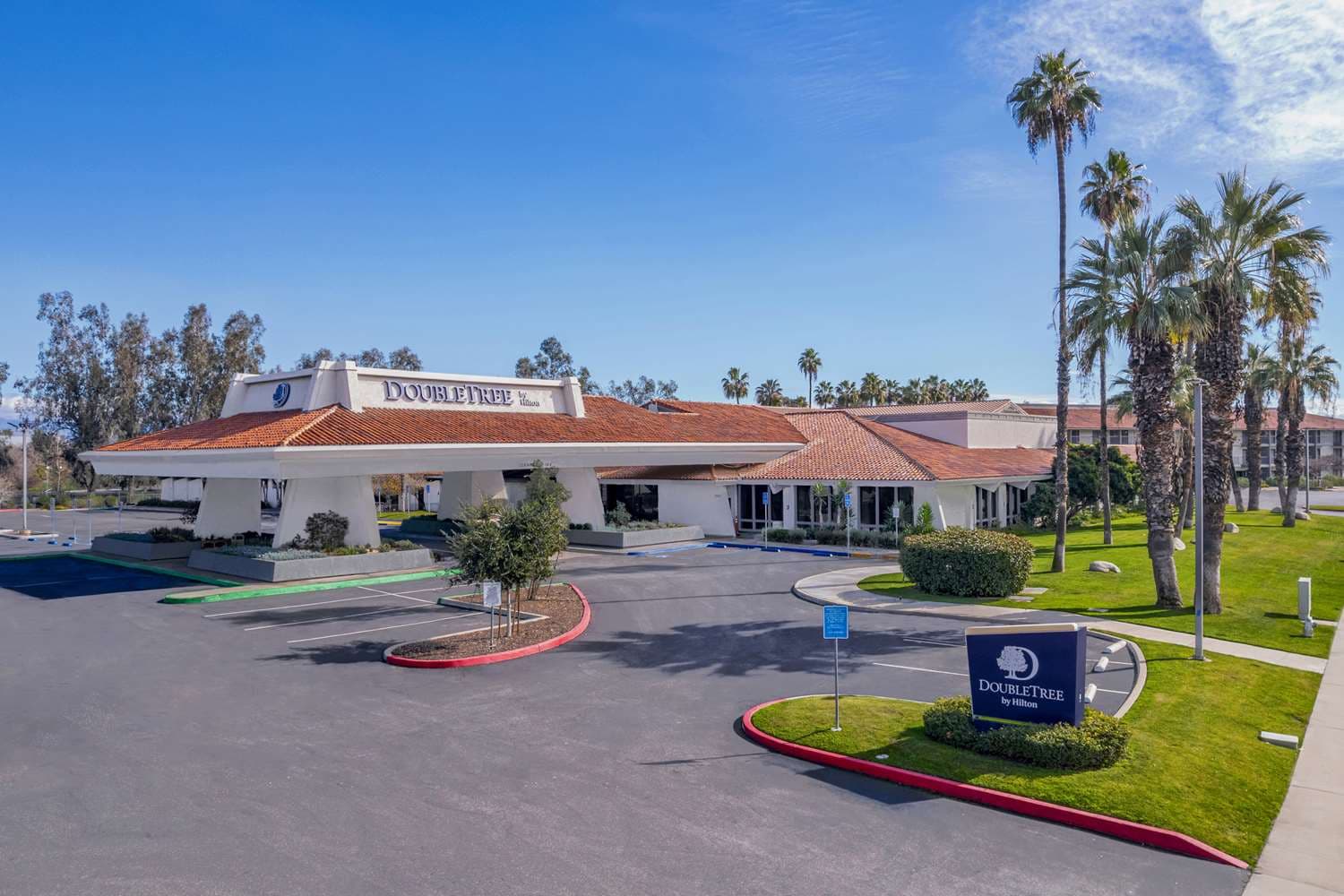 DoubleTree by Hilton Bakersfield
