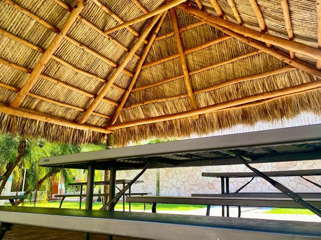 Garden Inn Homestead