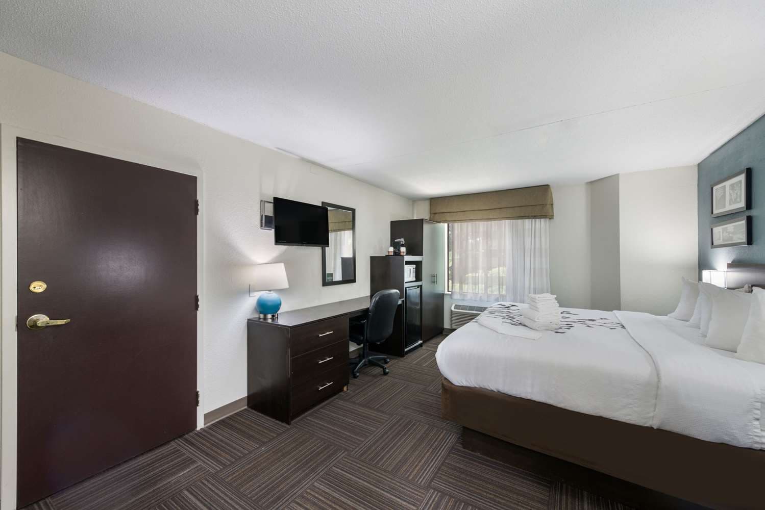 Sleep Inn & Suites Chesapeake – Portsmouth