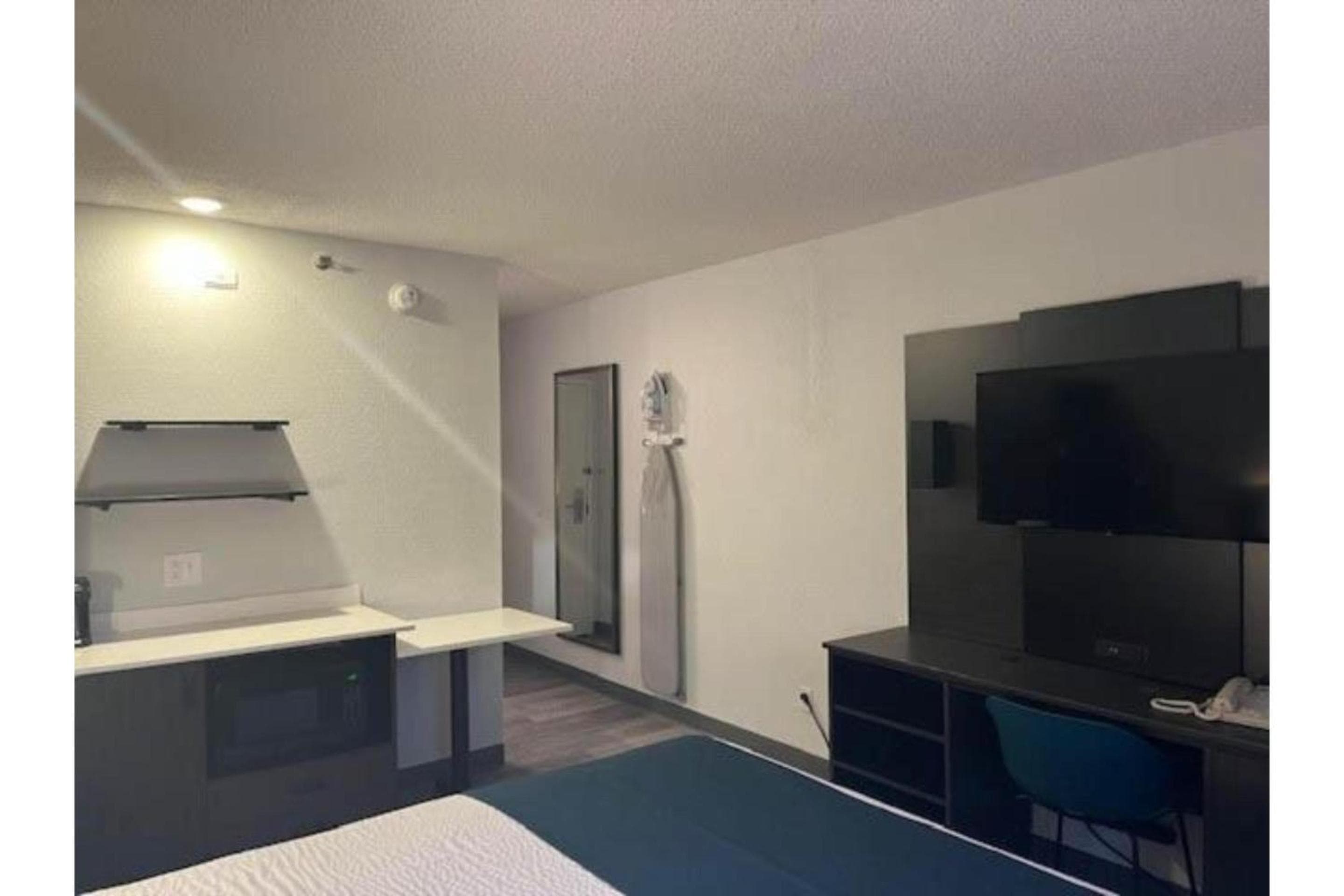 Studio 6 Suites Norcross, GA