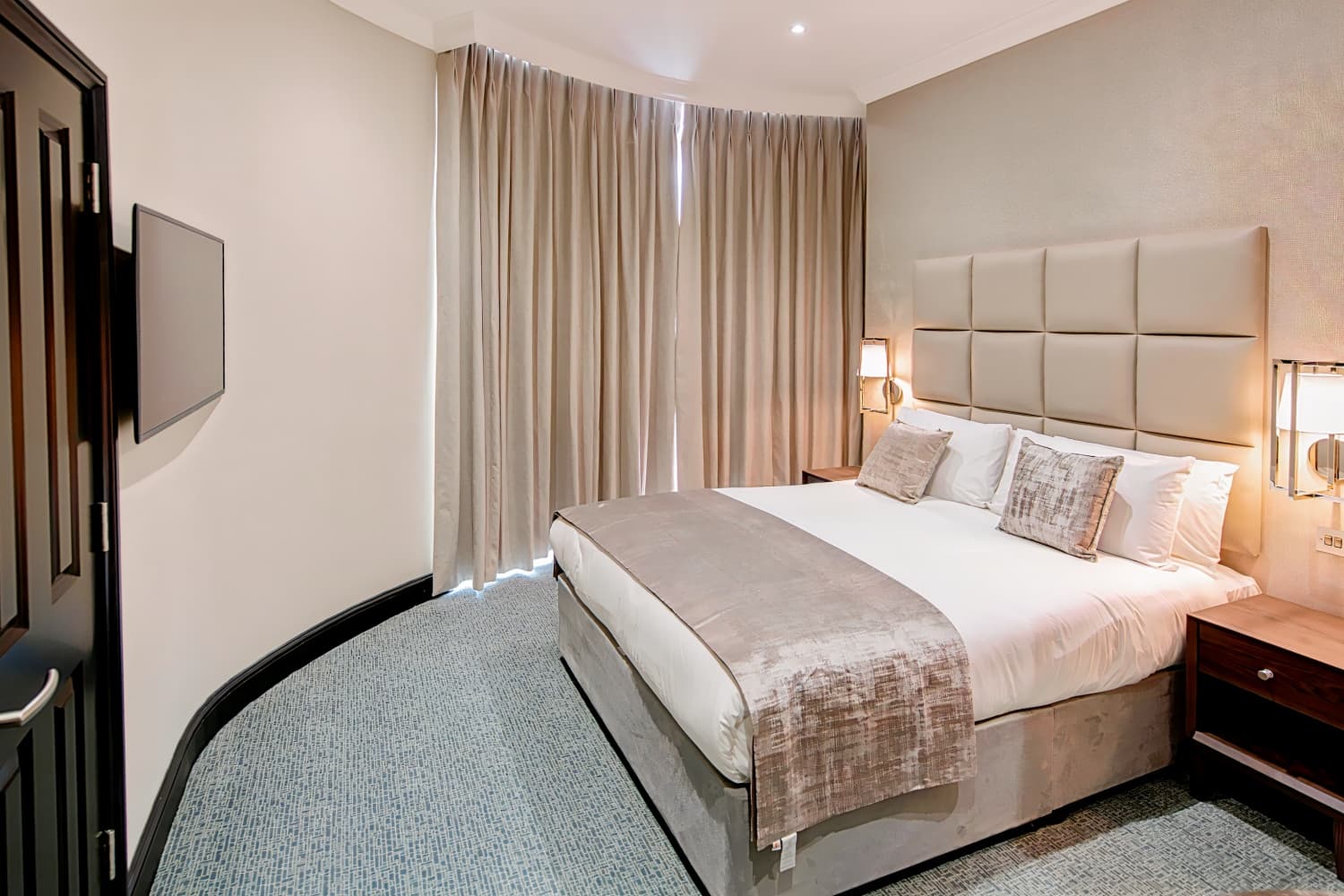 The Crescent Hyde Park