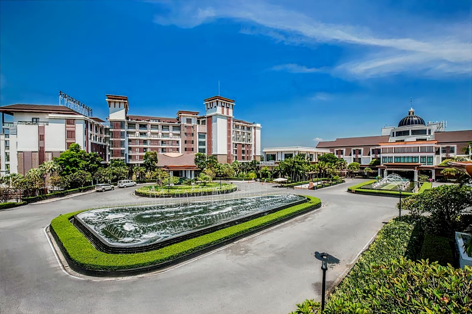 Summit Windmill Golf Residence