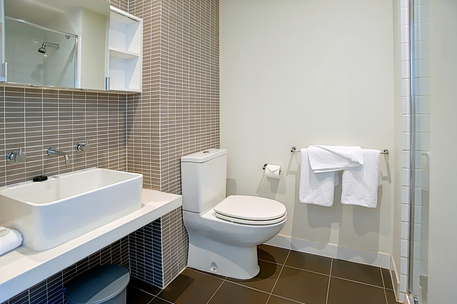 City Edge on Elizabeth Apartment Hotel