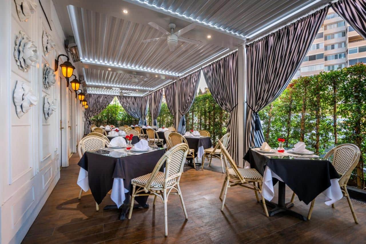 Beverly Hills Plaza Hotel & Spa