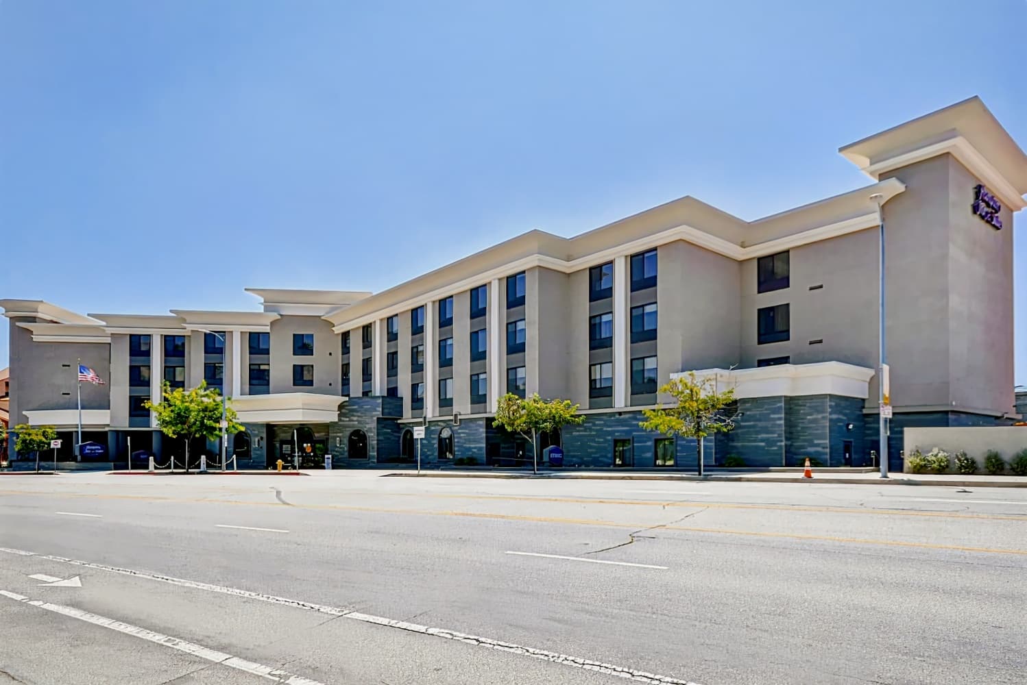 Hampton Inn & Suites Los Angeles Burbank Airport