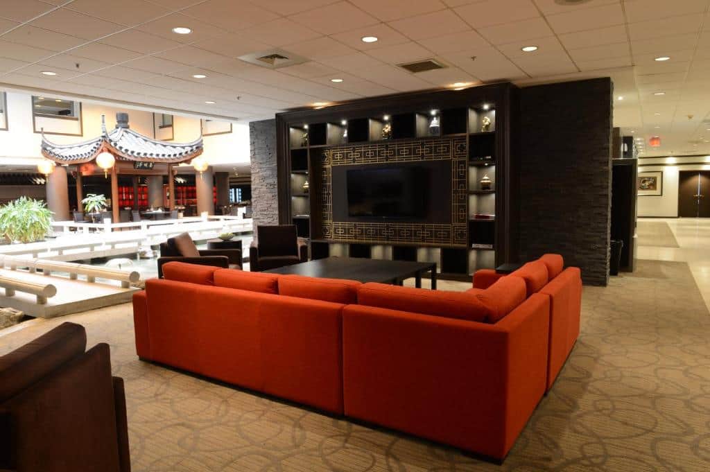Holiday Inn Montreal Centre-Ville Downtown
