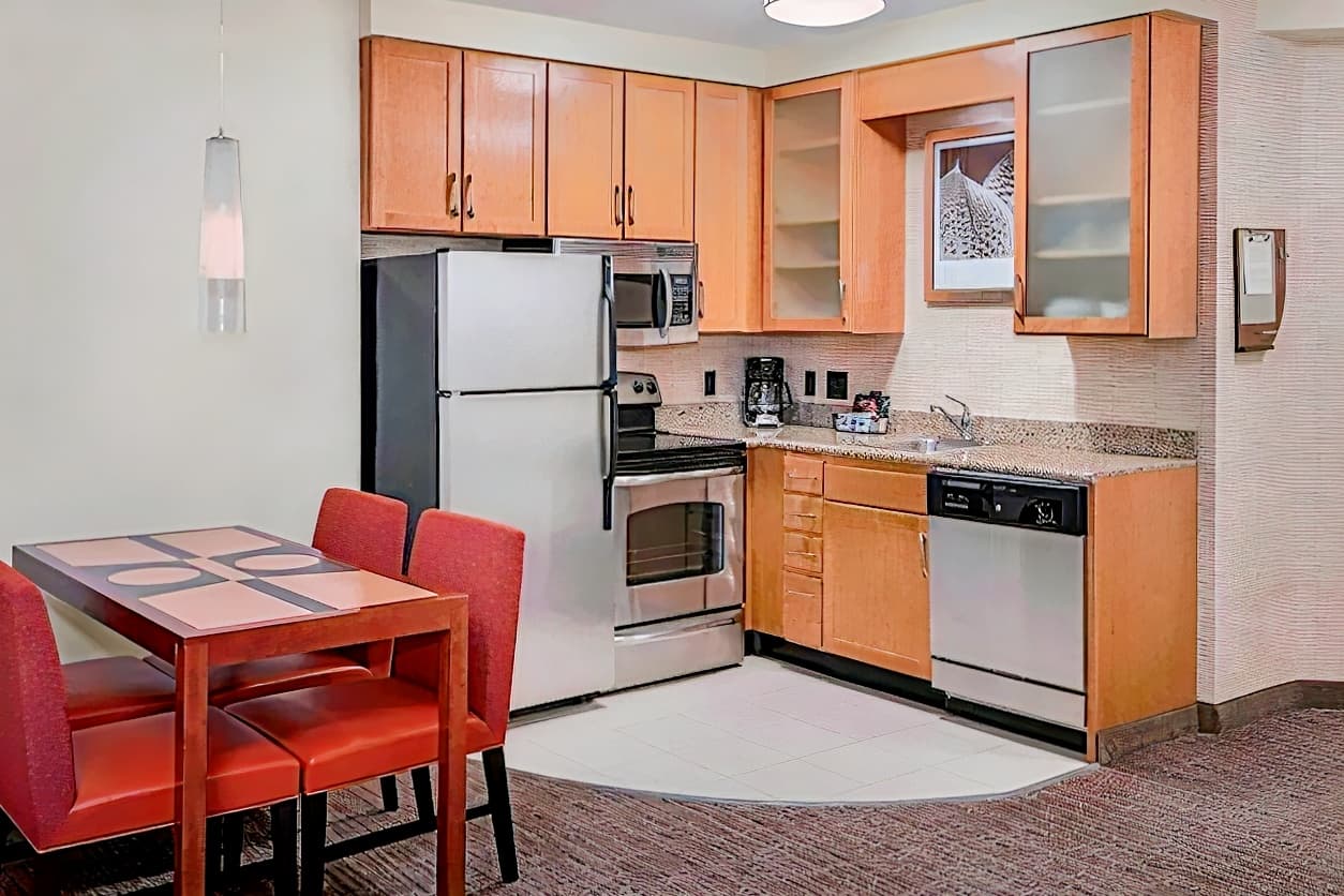 Residence Inn by Marriott Alexandria Old Town South at Carlyle