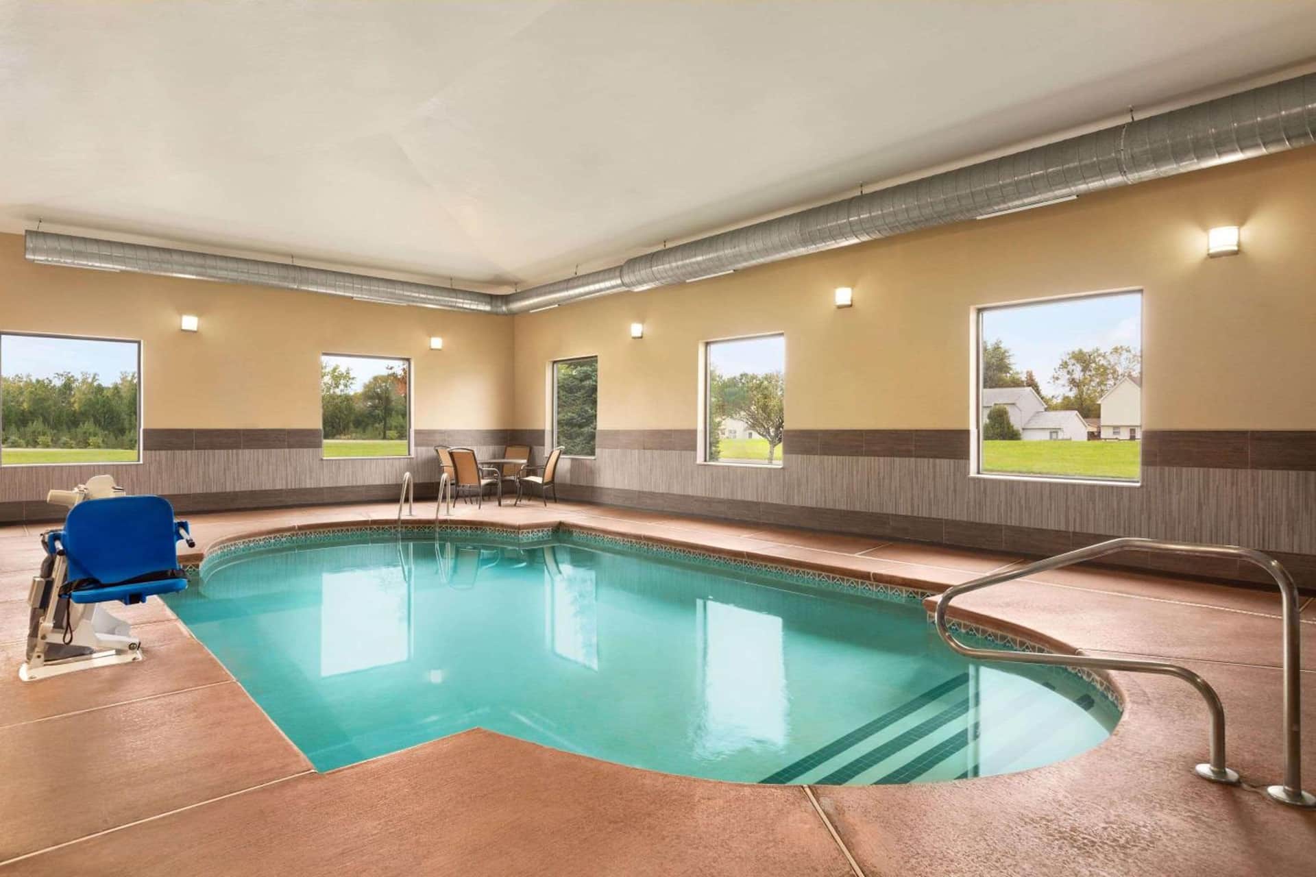 La Quinta Inn & Suites by Wyndham Lackawanna