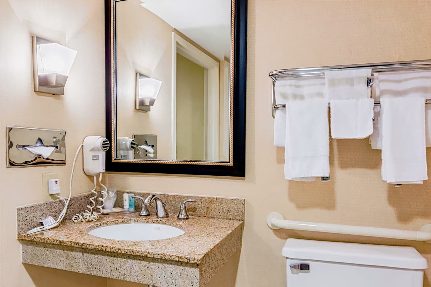 Comfort Inn At Joint Base Andrews