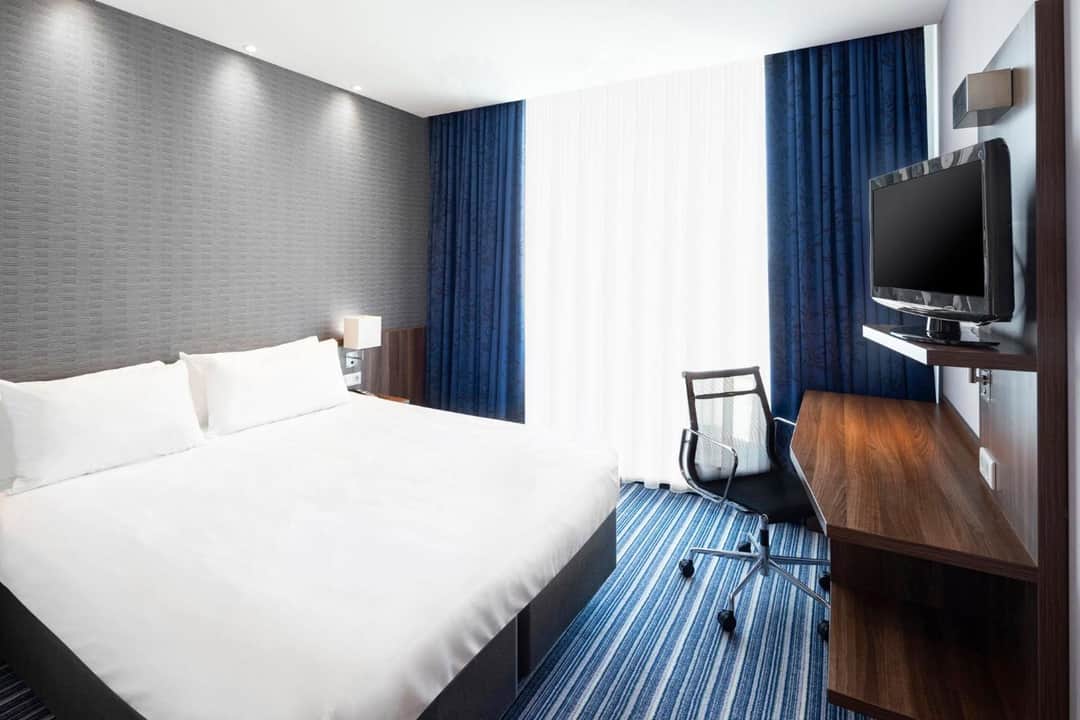 Holiday Inn Express Amsterdam Arena Towers, an IHG Hotel