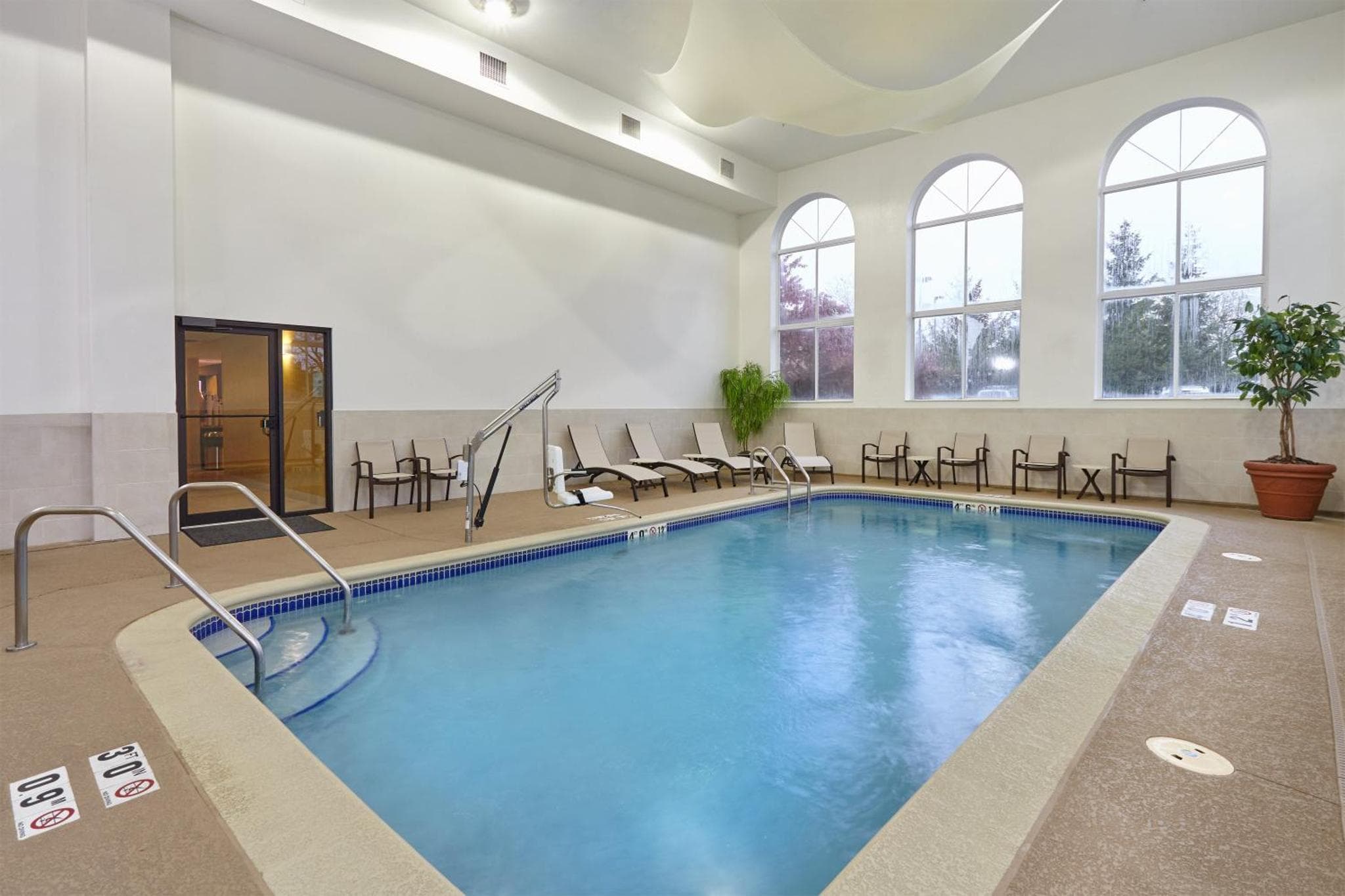 Holiday Inn Express Hotel & Suites Chicago-Libertyville