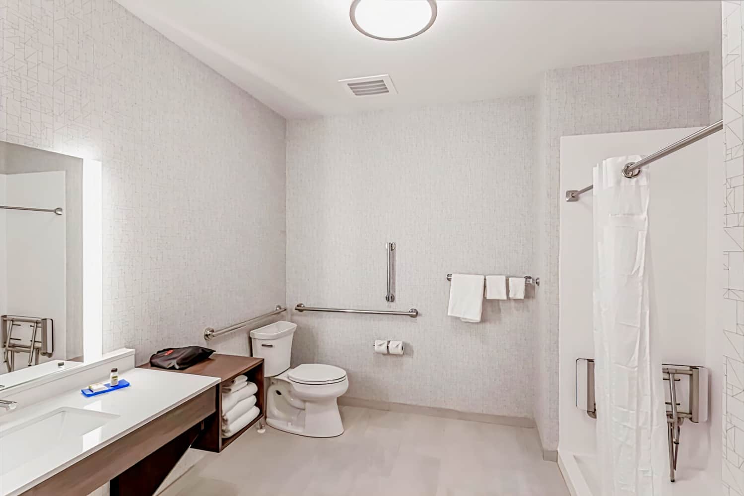 Holiday Inn Express & Suites - Columbus - Worthington