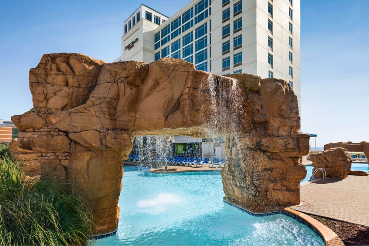 Courtyard Virginia Beach Oceanfront / North 37th Street