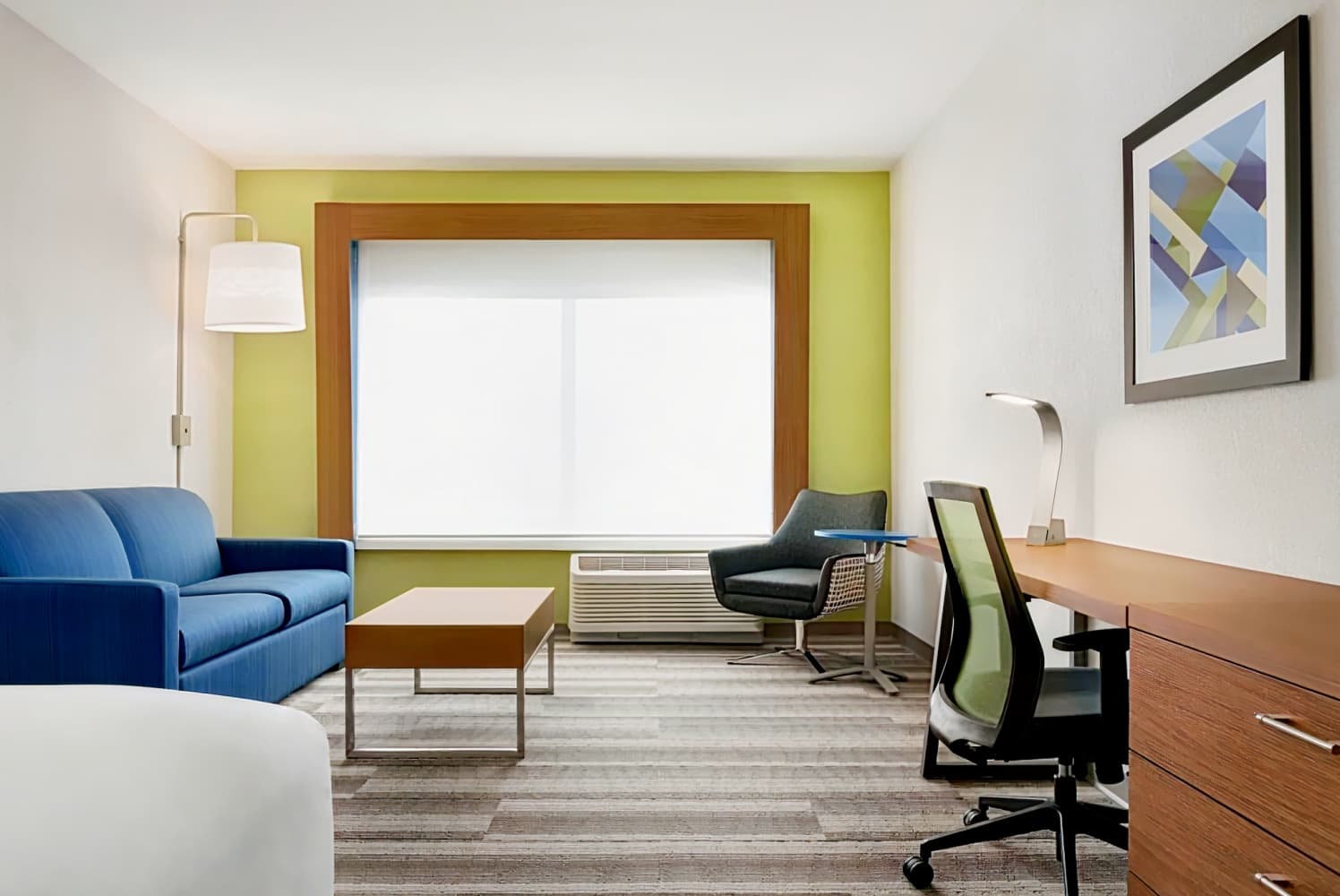 Holiday Inn Express & Suites Cincinnati South - Wilder