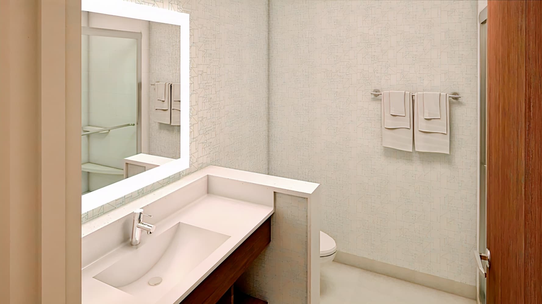 Holiday Inn Express & Suites Gulf Shores