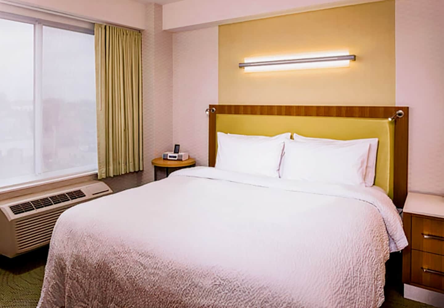 SpringHill Suites by Marriott New York LaGuardia Airport