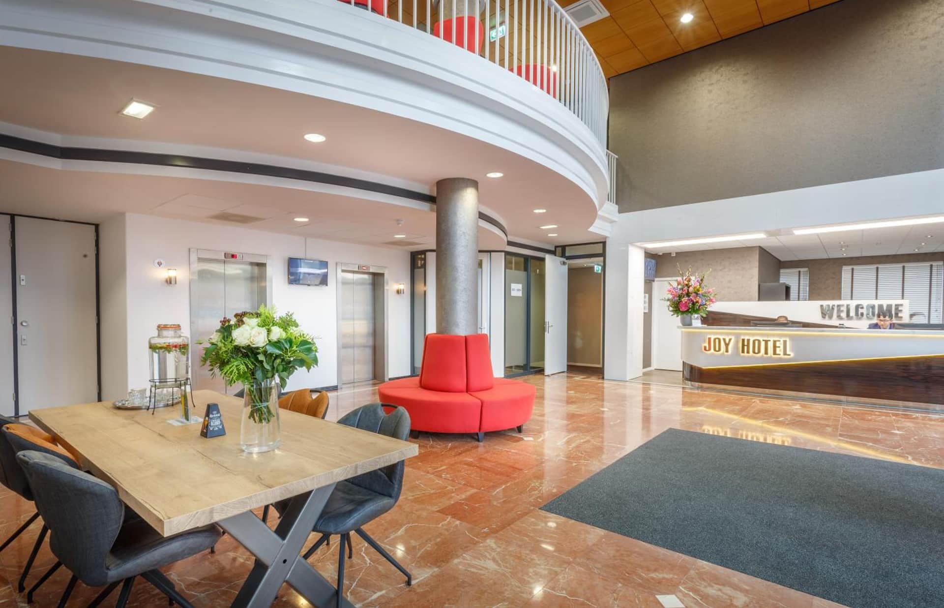 Joy hotel