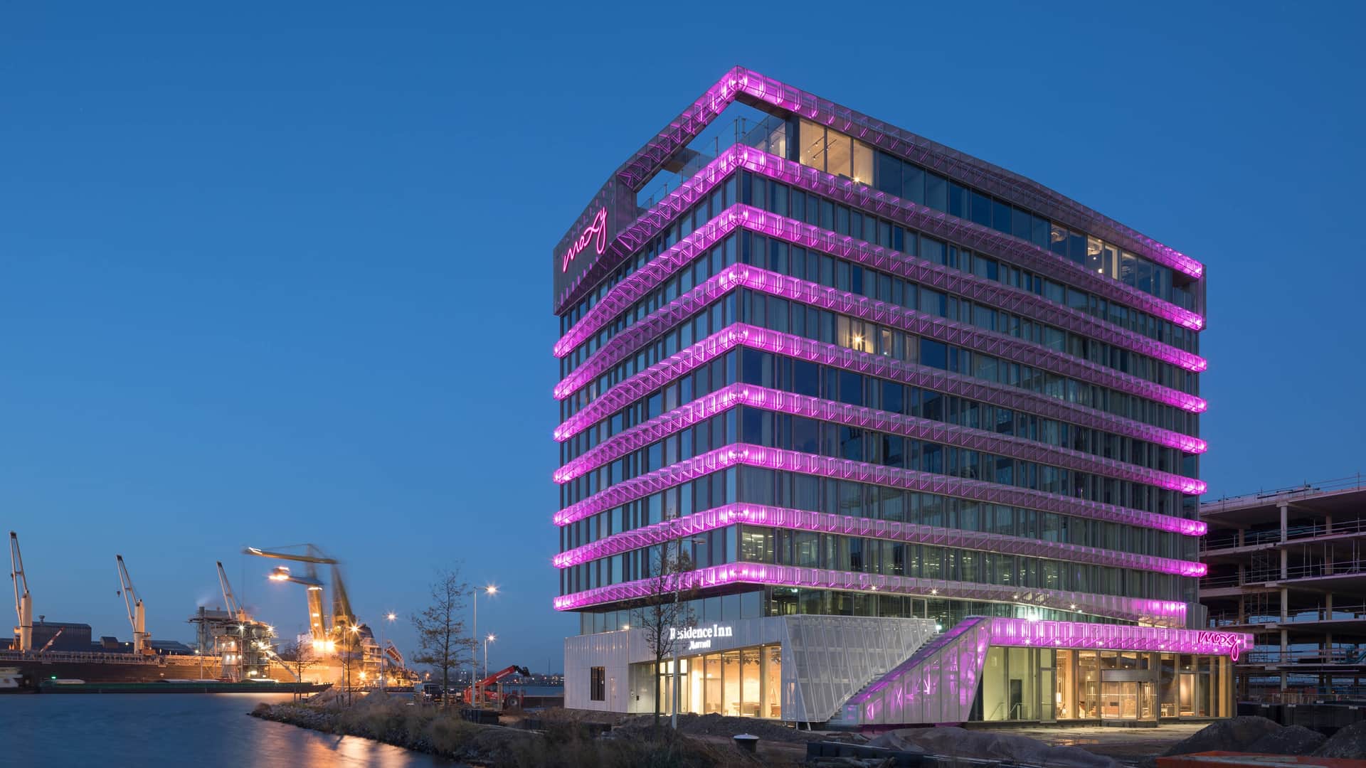Moxy Amsterdam Houthavens