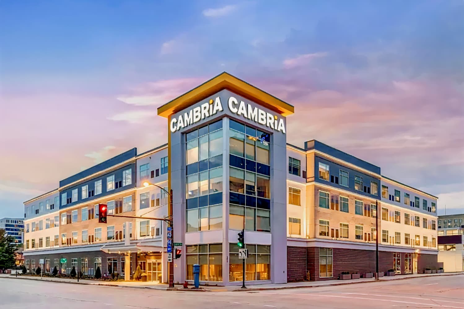 Cambria Hotel Milwaukee Downtown