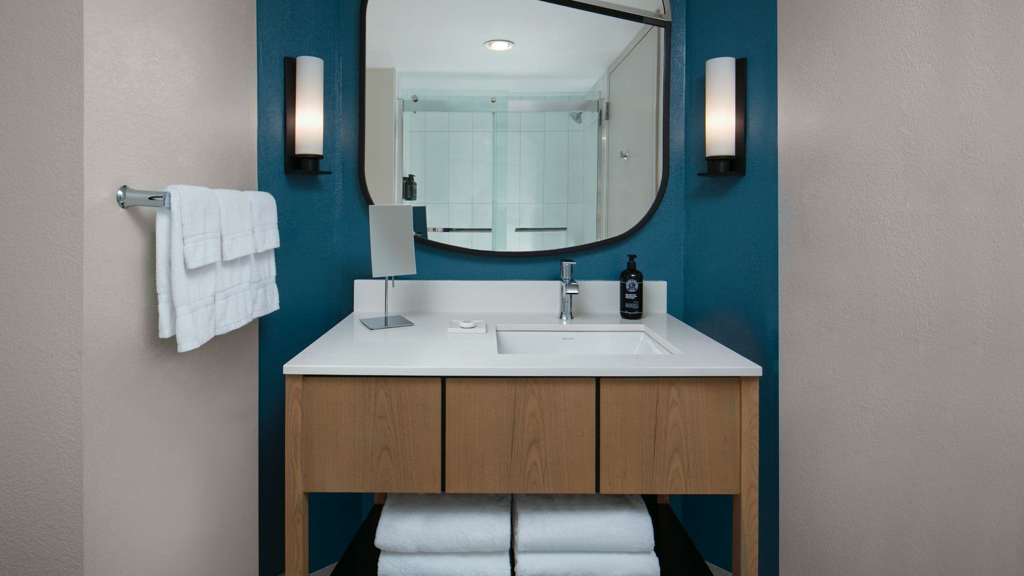 Hotel Landy Orlando Universal Blvd, a Tribute Portfolio Hotel