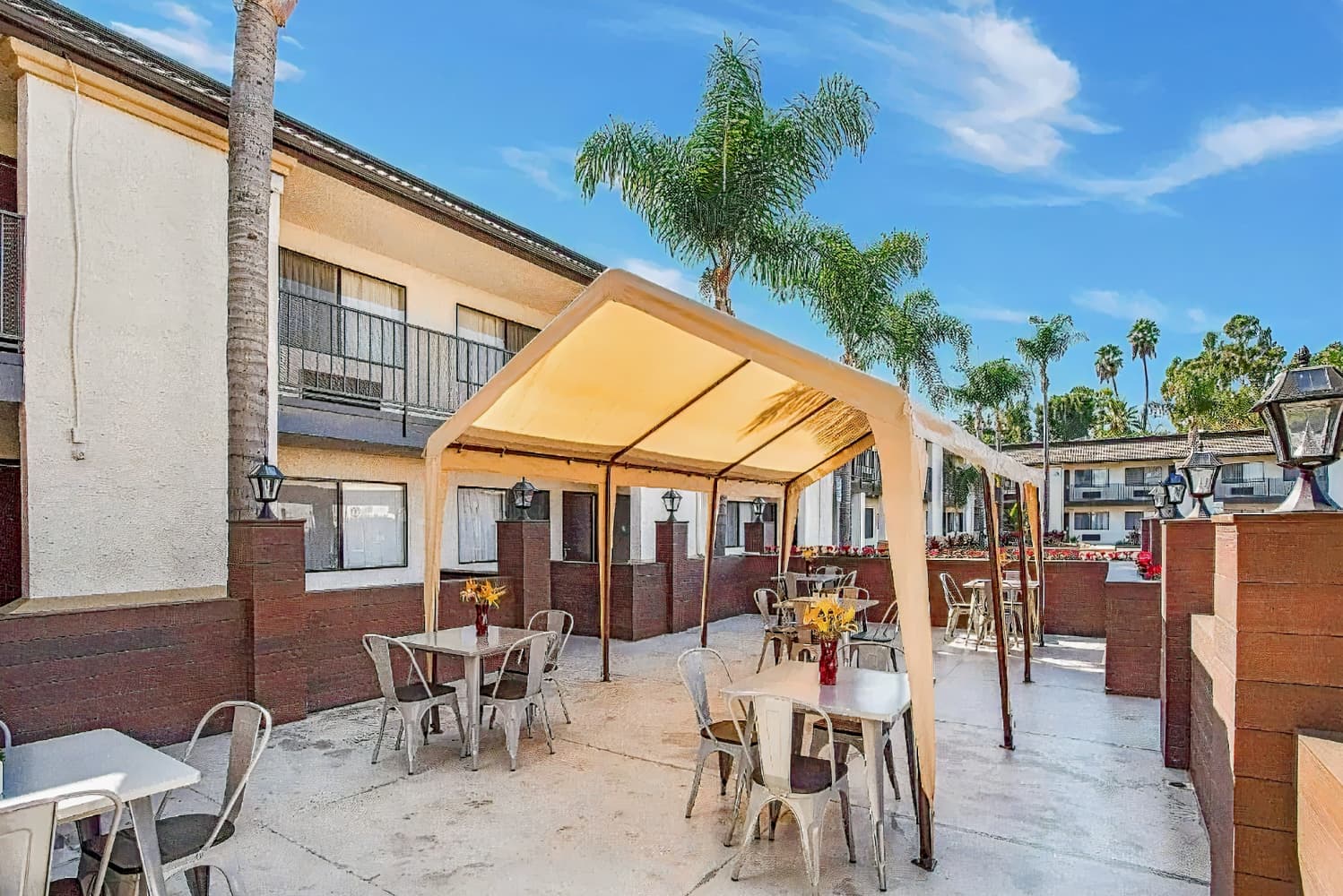 Stanford Inn & Suites Anaheim