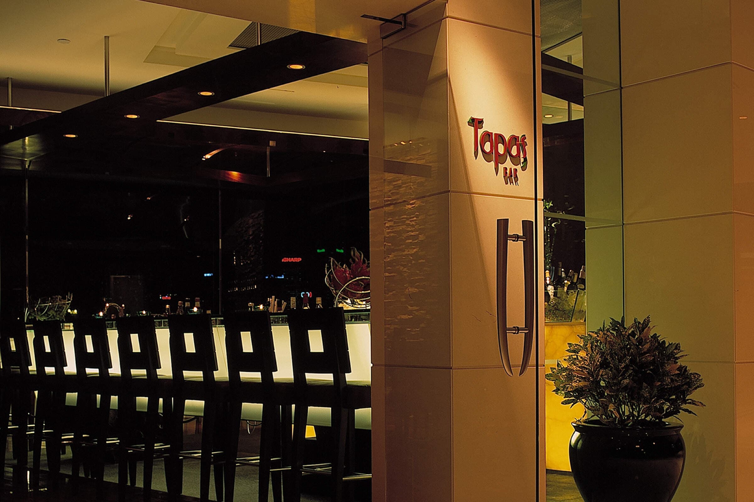 Kowloon Shangri-La, Hong Kong