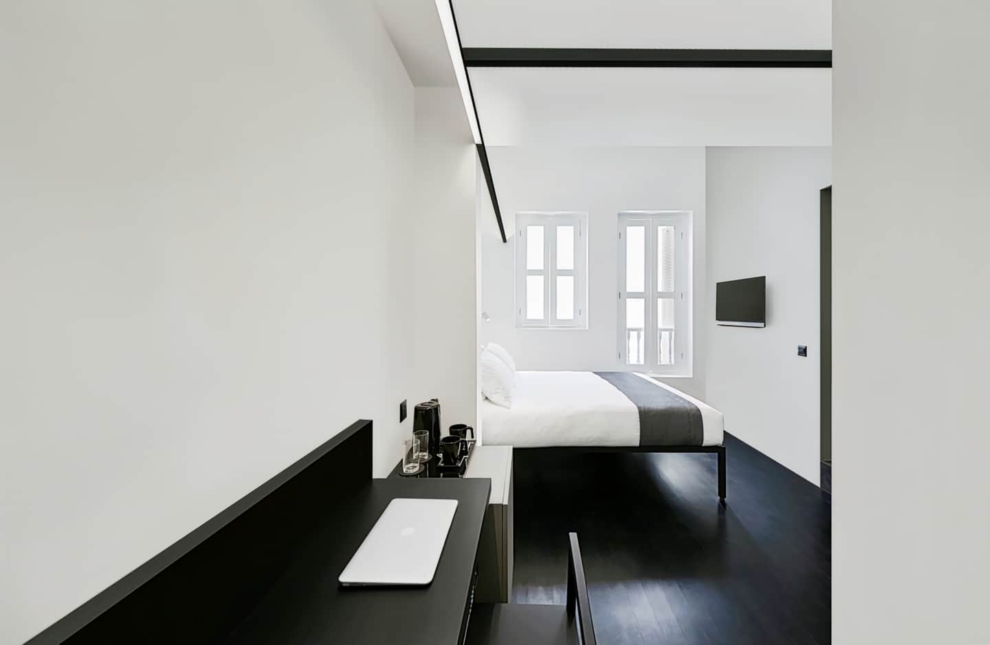 Hotel Mono (SG Clean)