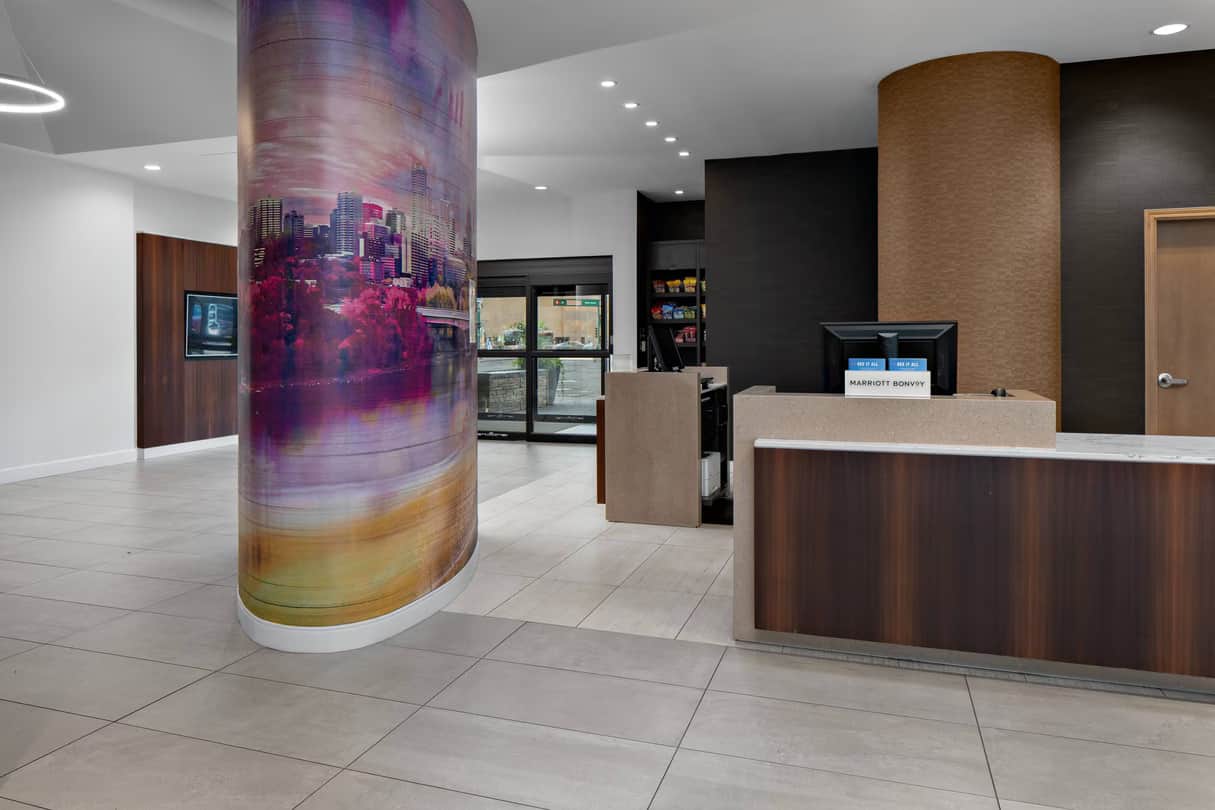 Courtyard By Marriott Edmonton Downtown
