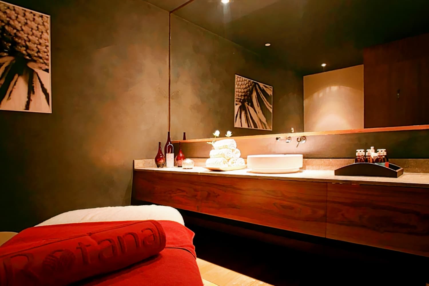 Yas Plaza Marina by IHG