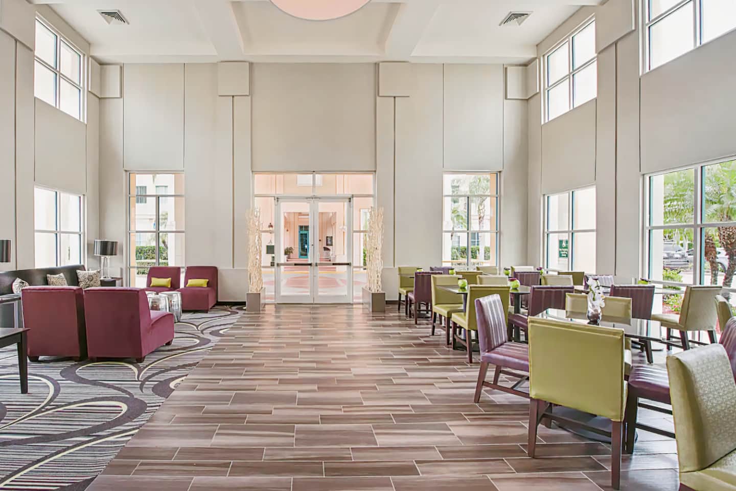 La Quinta Inn & Suites by Wyndham Plantation at SW 6th St