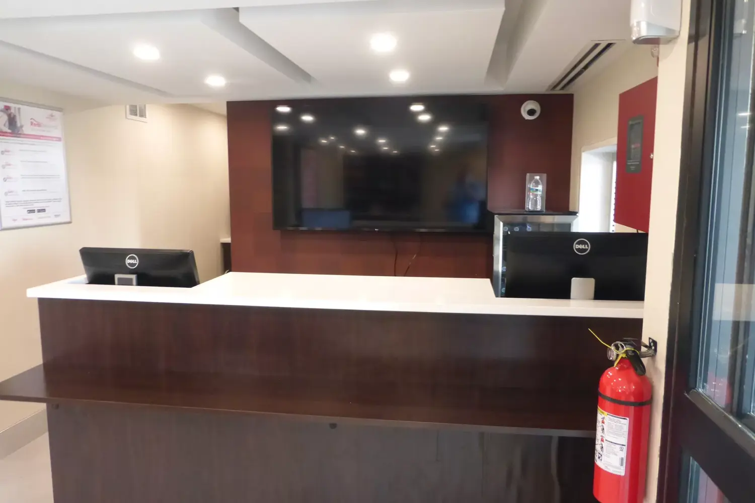 Red Roof Plus Bourbonnais