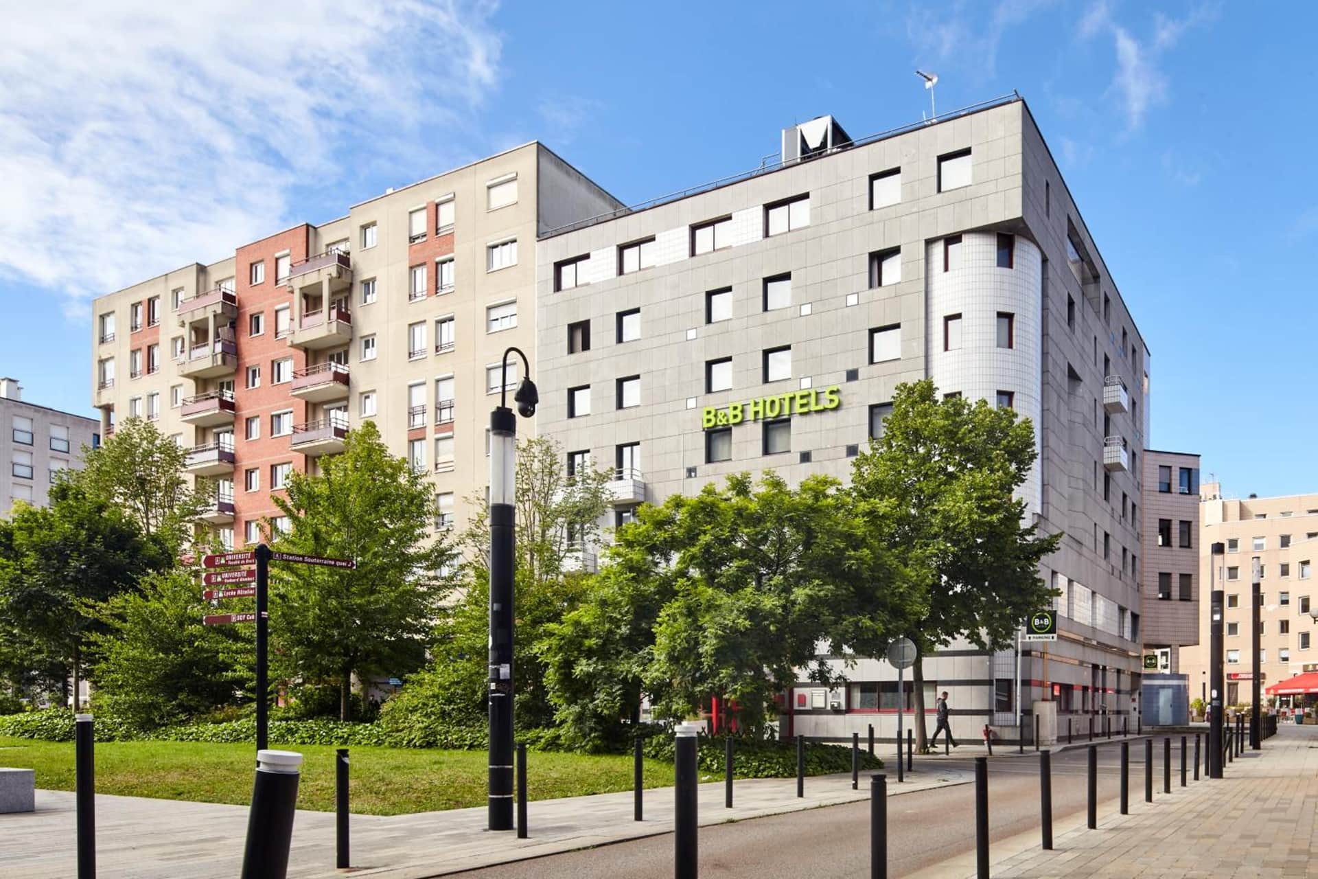 B&B Saint Quentin en Yvelines Centre Gare