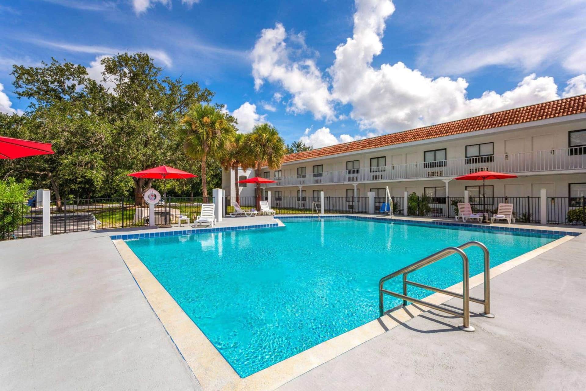 Travelodge by Wyndham Orlando Lake Buena Vista South