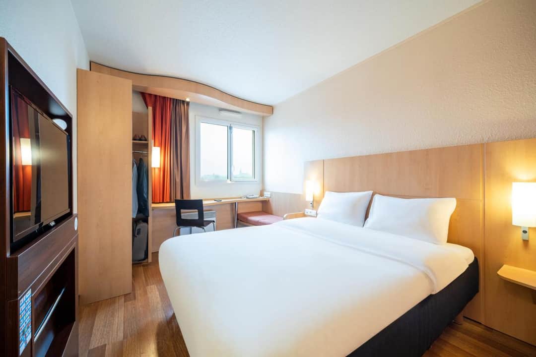 B&B HOTEL Amiens Centre Cathédrale