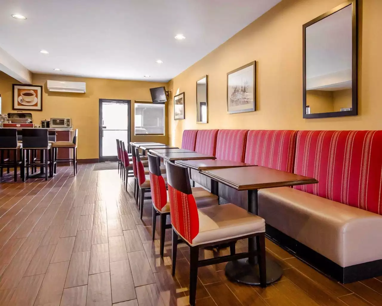 Comfort Suites Louisville East