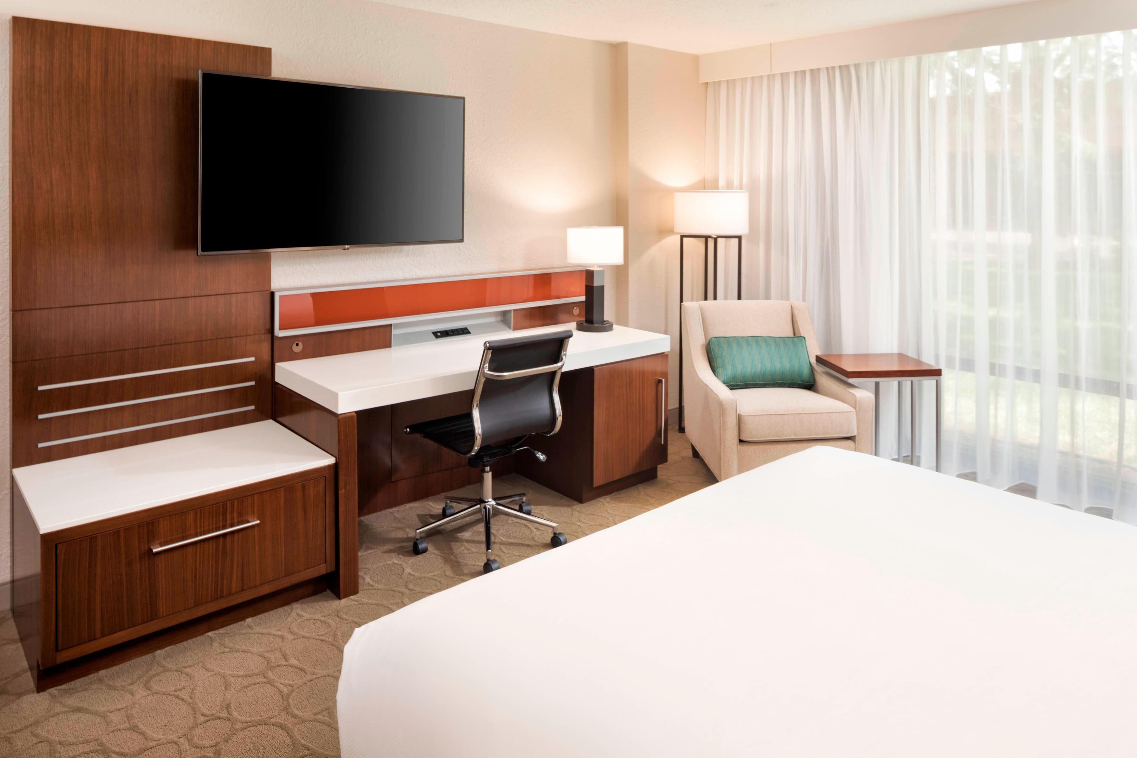 Delta Hotels by Marriott Minneapolis Northeast