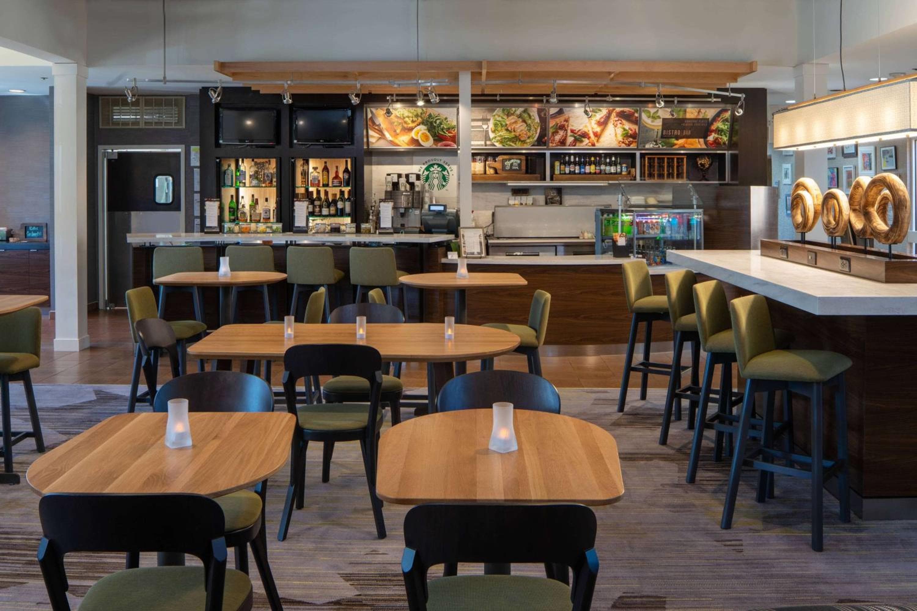 Sonesta Select Chattanooga Hamilton Place