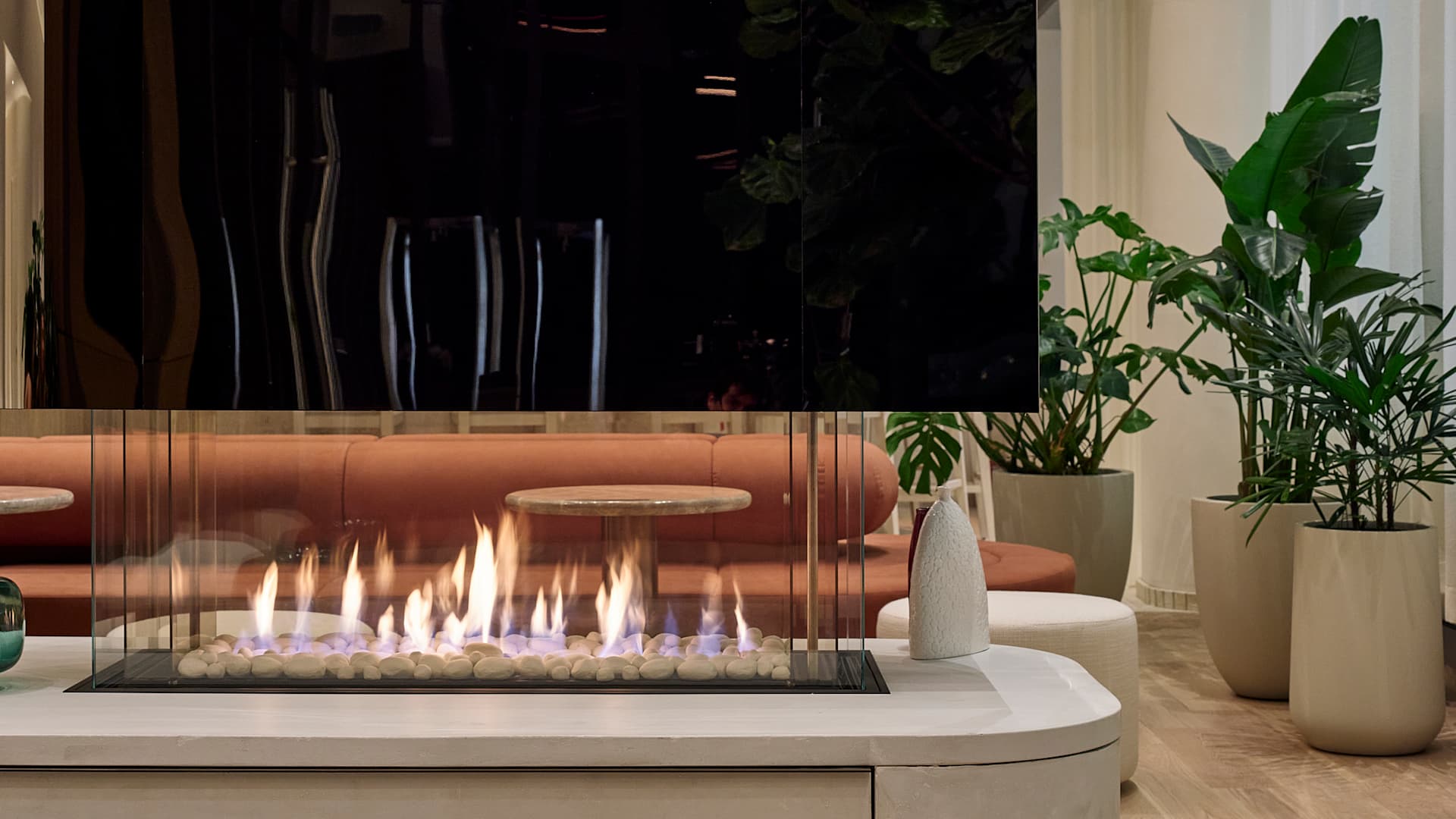 Vogue Hotel Montreal Downtown, Curio Collection by Hilton