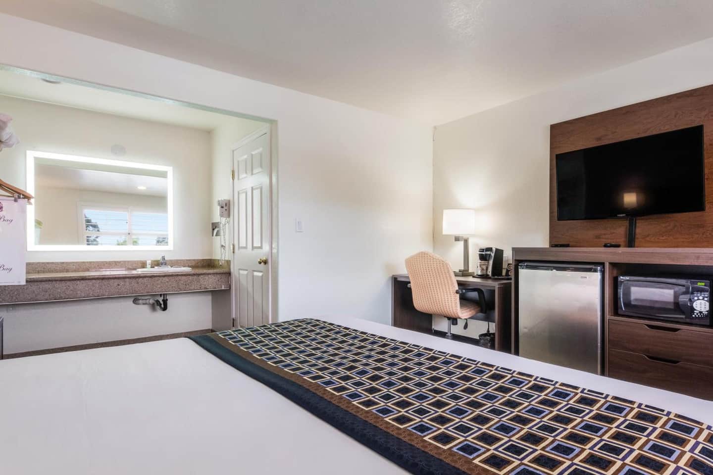 Rodeway Inn near Downtown Monterey