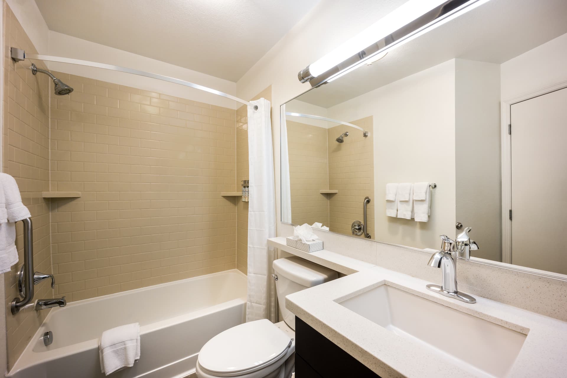 Sonesta Simply Suites Charlotte University